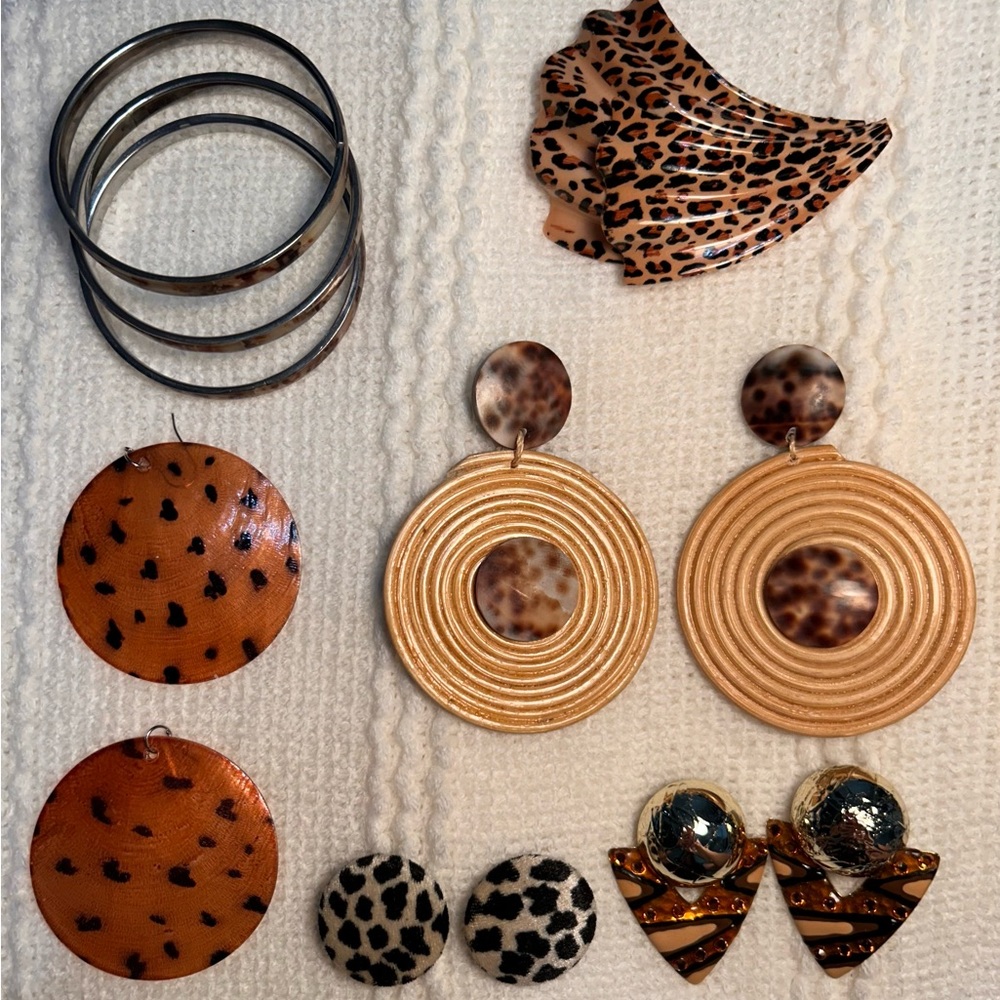 Lot of Vintage “Animal Print” themed Jewelry